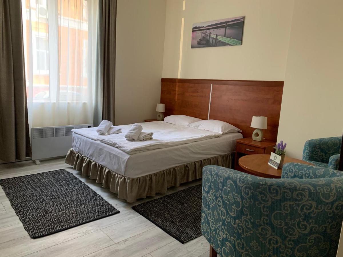 Guest Rooms Donovi Варна Экстерьер фото