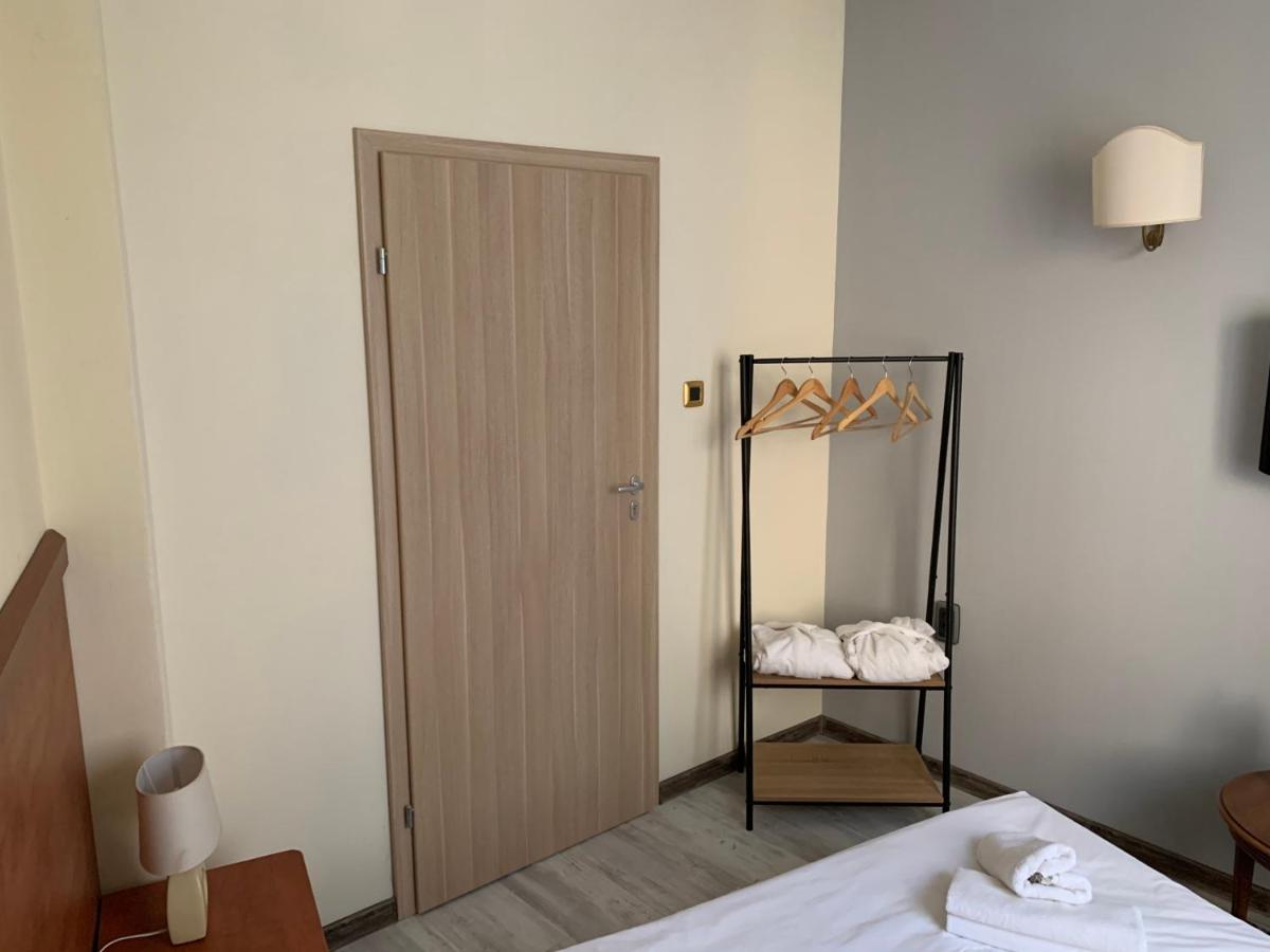 Guest Rooms Donovi Варна Экстерьер фото