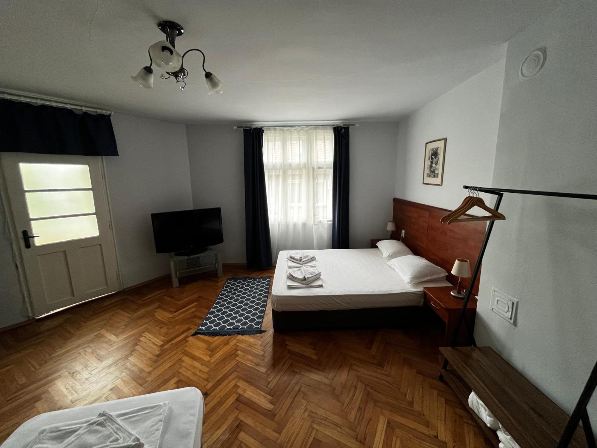 Guest Rooms Donovi Варна Экстерьер фото